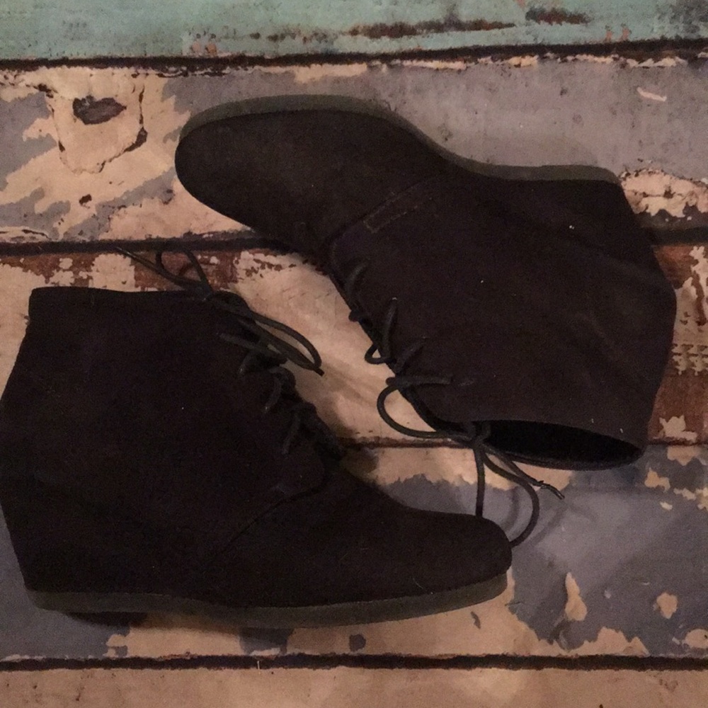 Wedge ankle boots
